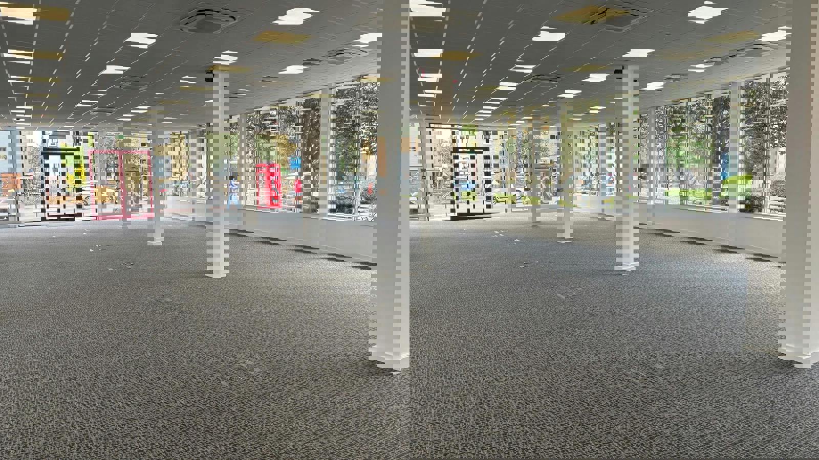 Interior 6.jpg Interior 4