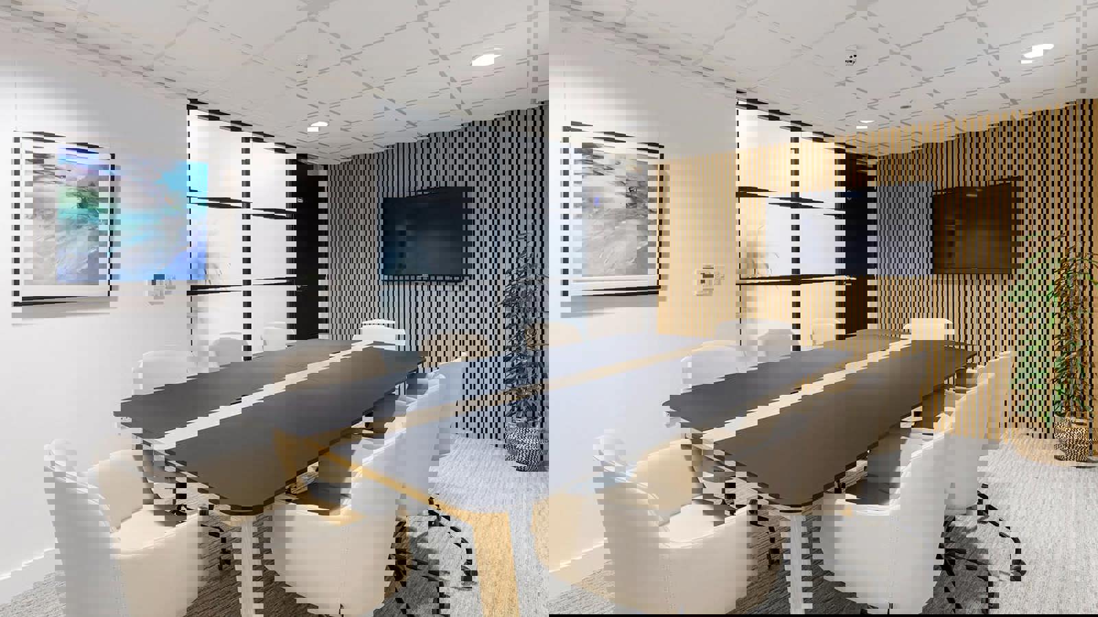 68CoLabs-Cambridge_private-meeting-room_Journey-C1440.jpg 68CoLabs-Cambridge_private-meeting-room_Journey-C1440