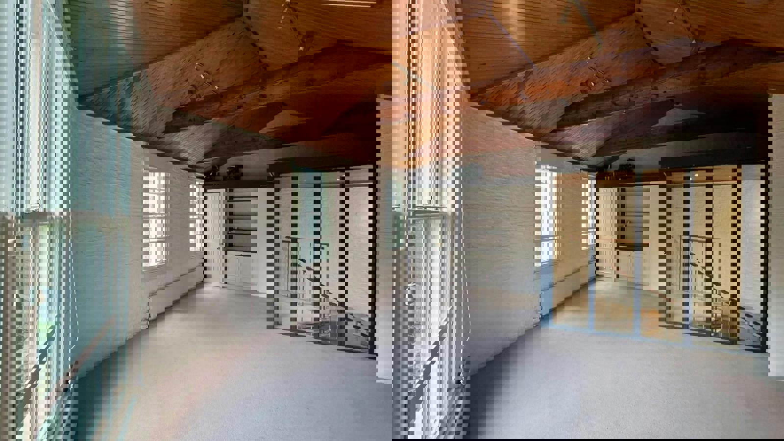 Top floor 2.jpg Top floor 2