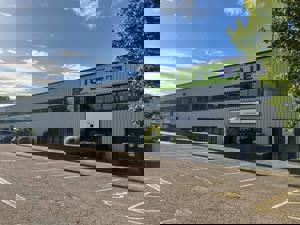  Stacey Bushes,  Milton Keynes,  Buckinghamshire,  MK12 6HR picture 2