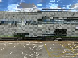  Stacey Bushes,  Milton Keynes,  Buckinghamshire,  MK12 6HP picture 1