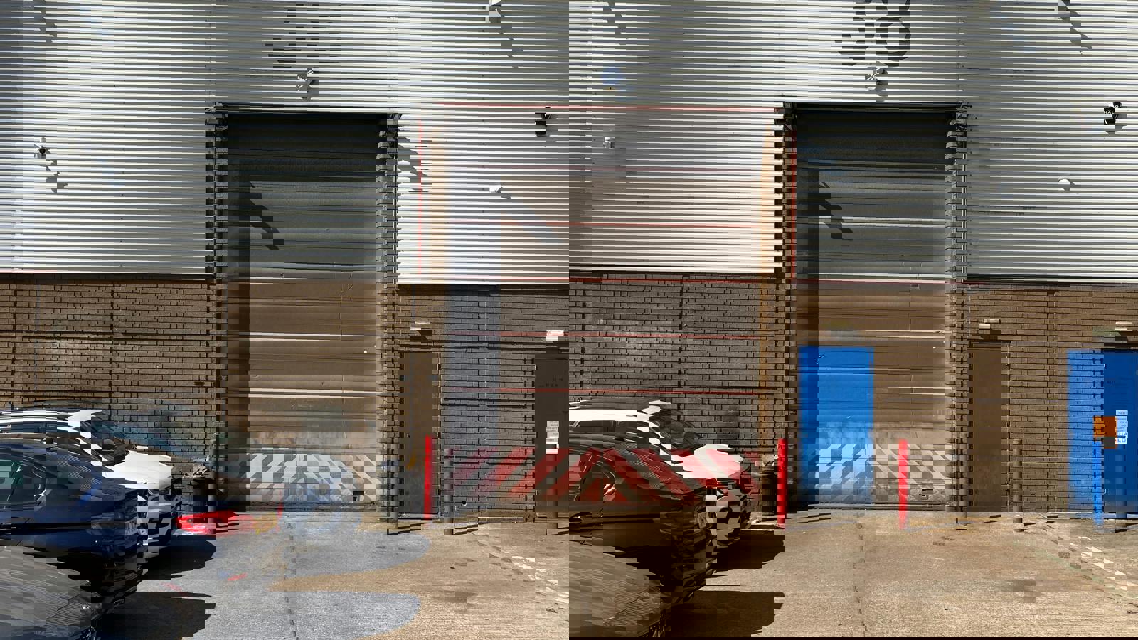 IMG_2703 external door.JPG IMG_2703 external door