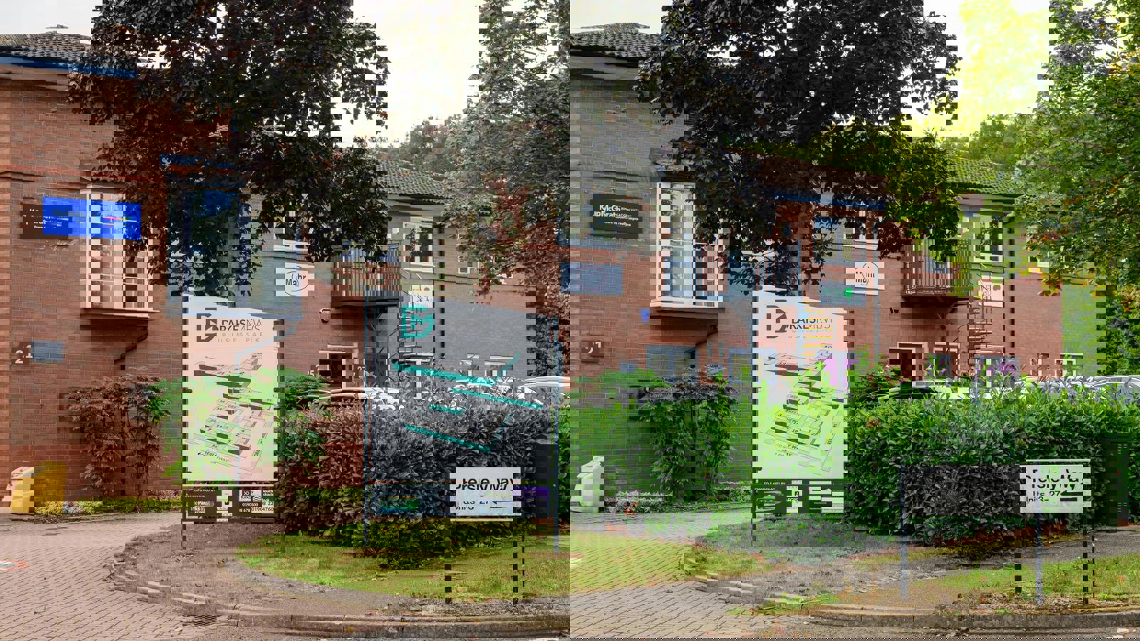 240909_0158_HOLLIS TIF 30060430627.jpg 240909_0158_HOLLIS TIF 30060430626