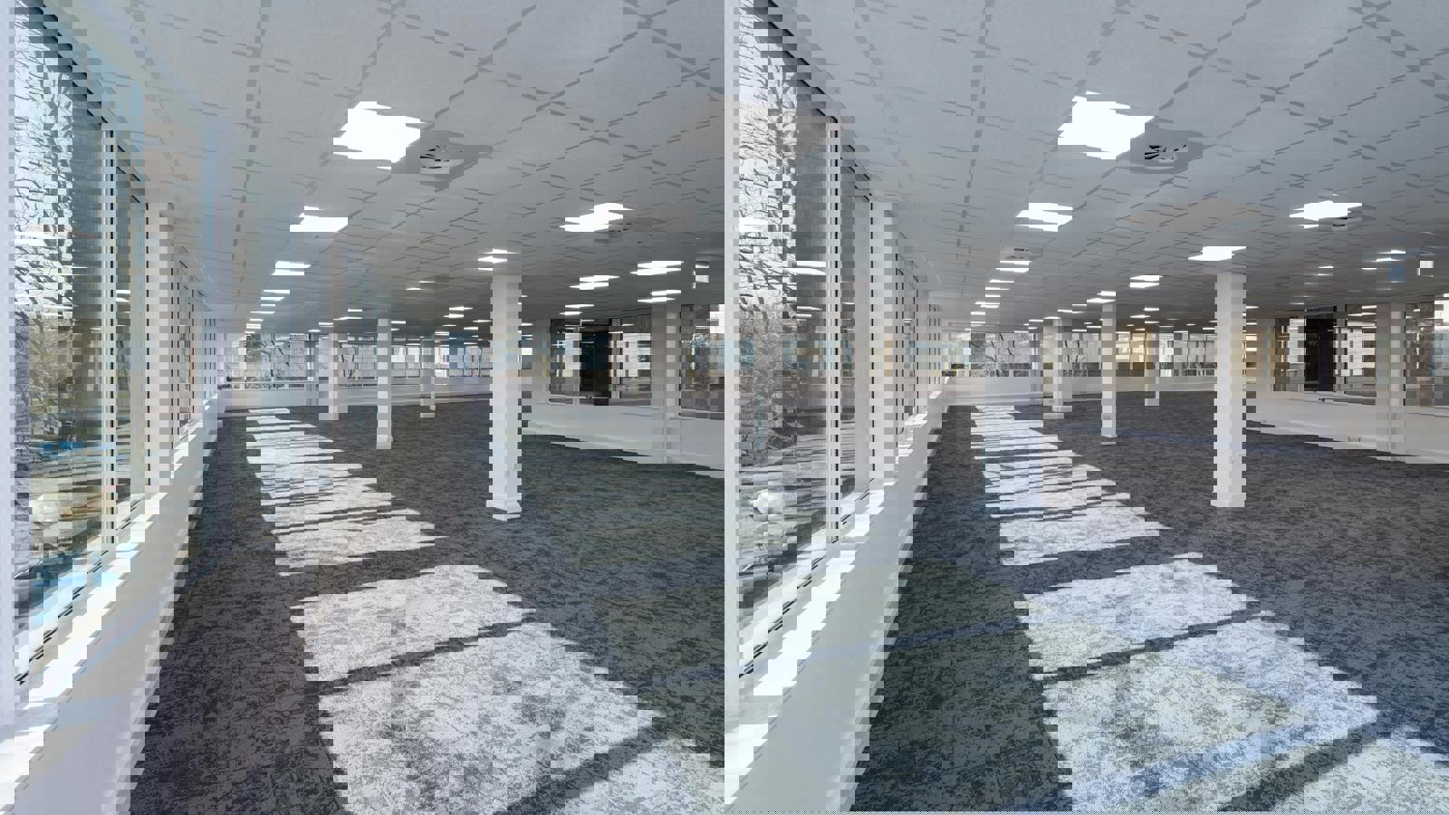 551 Avebury Int 5.jpg 551 Avebury Int 1