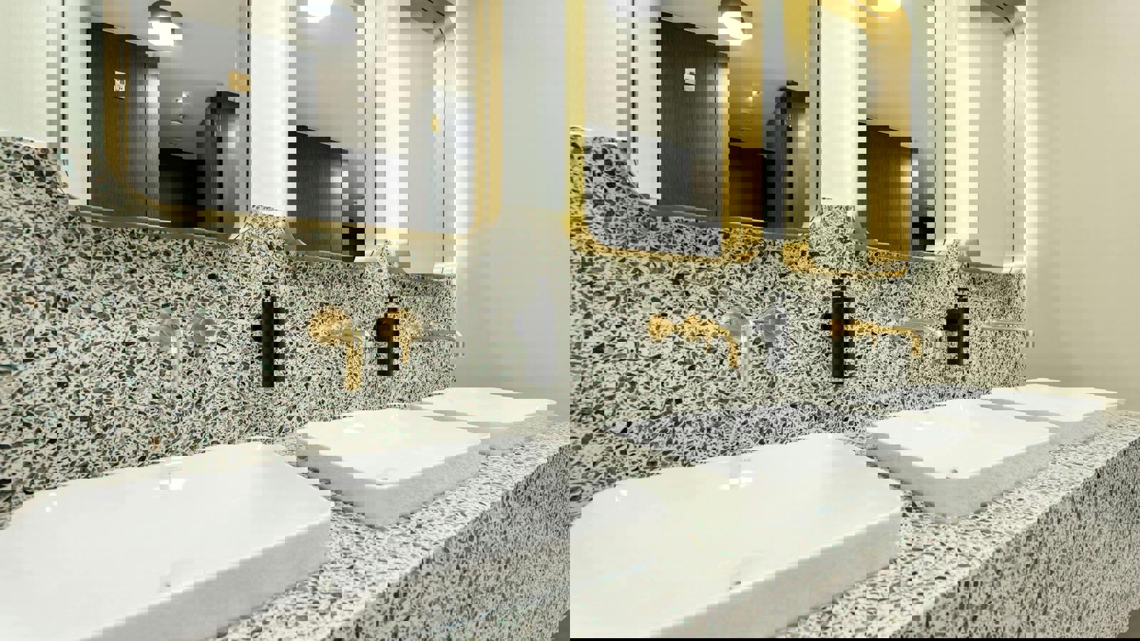 AH9_2860 A LR1.jpg AH9_2860 A LR