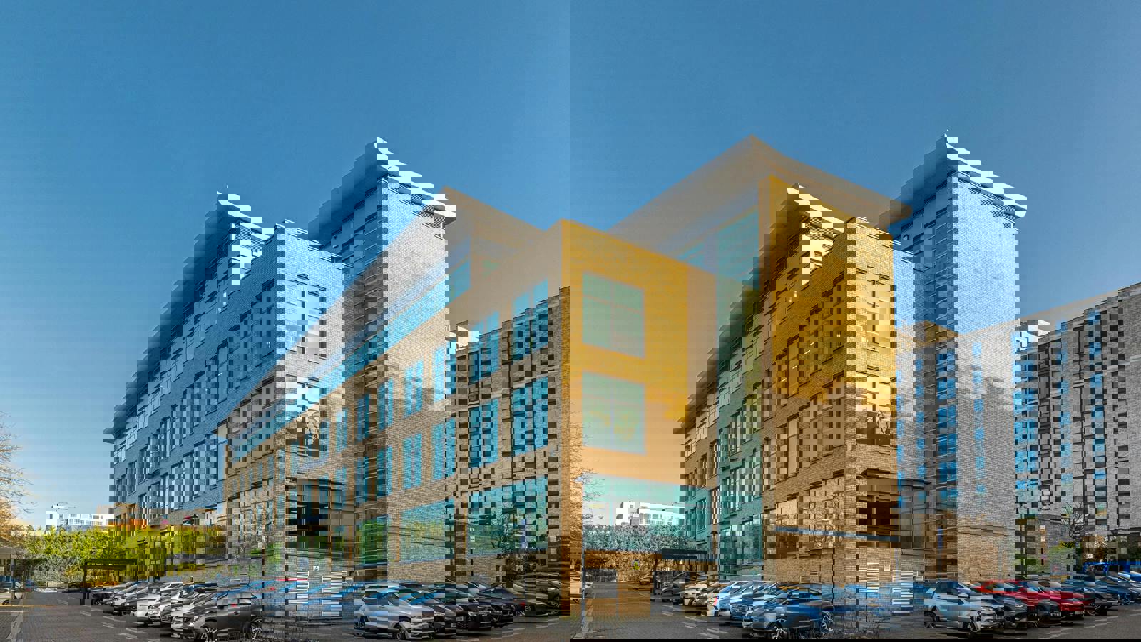 Altius Exterior  Sunny 25.jpg Altius Exterior  Sunny 24