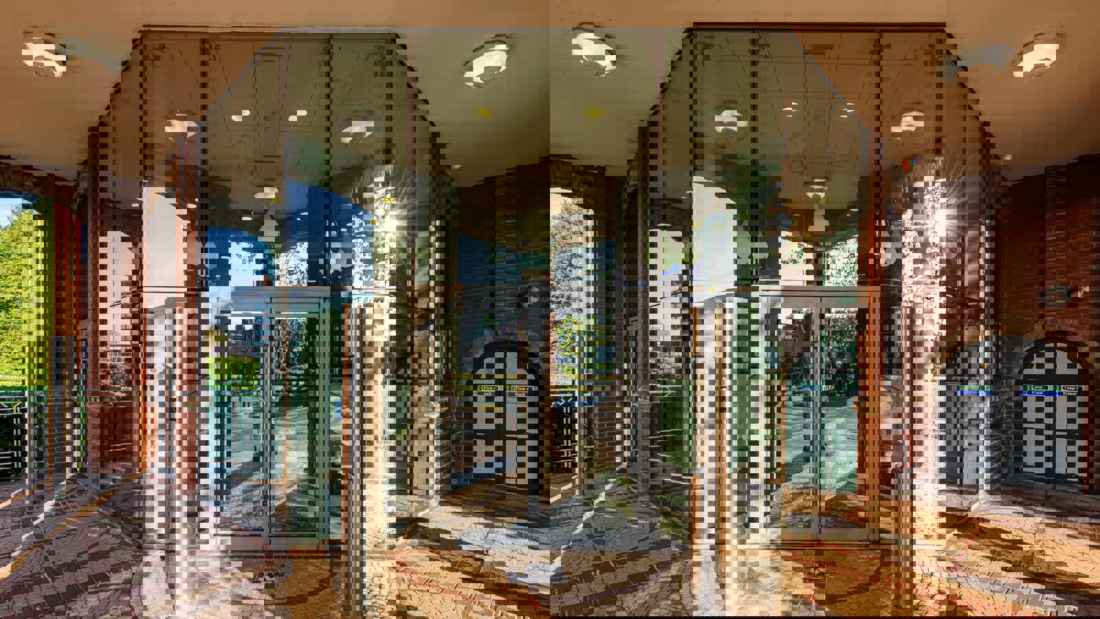 Cavell House 019.jpg Cavell House 018