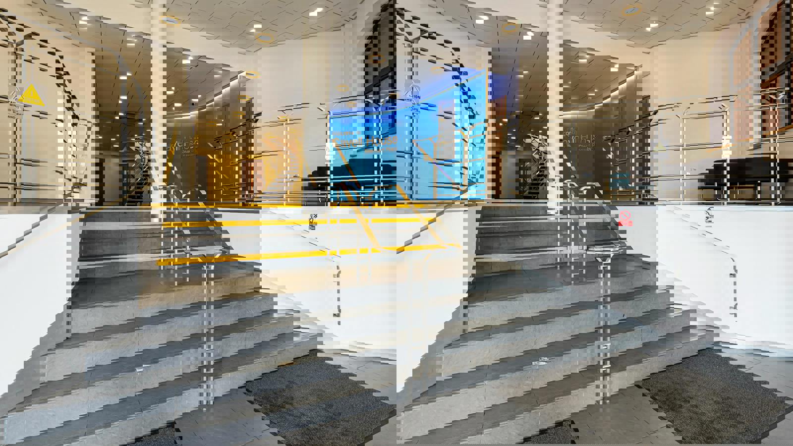 Cavell House 053.jpg Cavell House 052