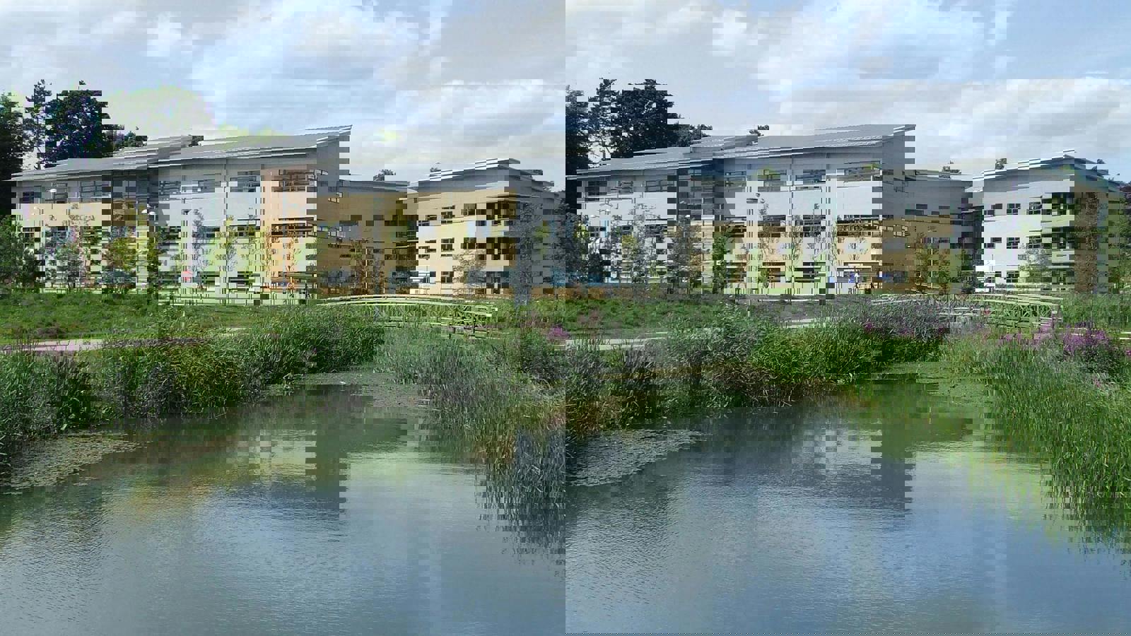 Front picture1.jpg Front picture