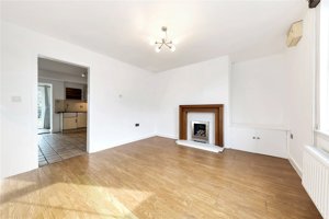 Cambridge, Cambridgeshire, CB1 9AS picture 2