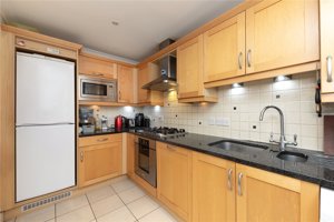 Cambridgeshire, CB1 2PZ picture 4