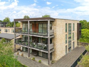 Cambridgeshire, CB2 8DG picture 1