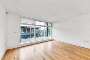 Cambridgeshire, CB2 8DG picture 4