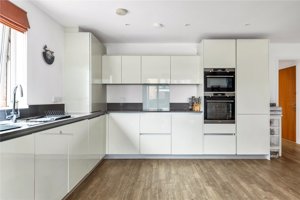 Cambridge, Cambridgeshire, CB2 9FH picture 2