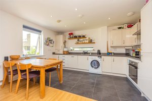 Cambridge, CB2 9EH picture 3