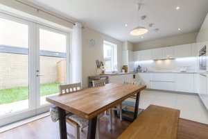 Cambridge, Cambridgeshire, CB2 9DN picture 3