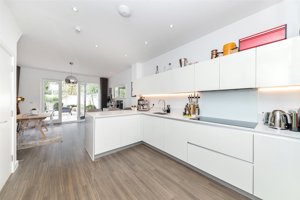 Cambridge, CB2 9FA picture 3