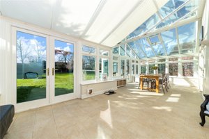 Cambridge, CB2 9HD picture 2