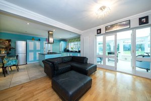 Cambridge, CB2 9HD picture 3