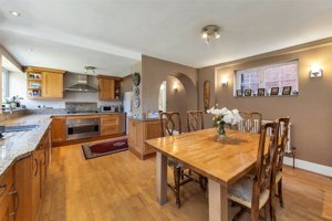 Cambridge, CB22 5HT picture 6