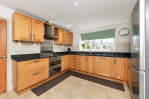 Cambridge, Cambridgeshire, CB22 7QB picture 5