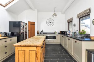 Cambridge, Cambridgeshire, CB23 7AL picture 3