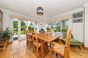 Cambridgeshire, CB23 1HR picture 6