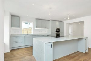 Cambridge, CB25 9FD picture 2