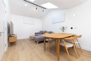 Cambridgeshire, CB3 9LB picture 4