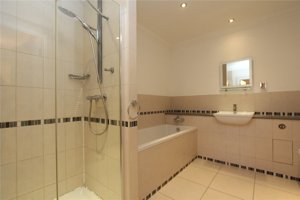 Cambridge, CB3 0EL picture 6