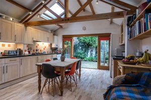 Cambridgeshire, CB3 9HY picture 6