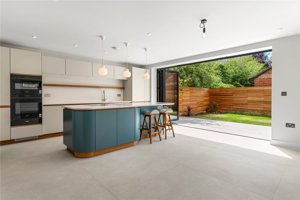 Cambridgeshire, CB3 9LY picture 3