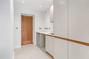 Cambridgeshire, CB3 9LY picture 6