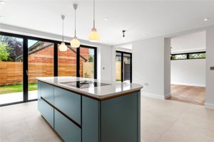 Cambridgeshire, CB3 9LY picture 5