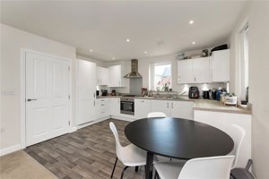 Cambridgeshire, CB3 0RZ picture 5