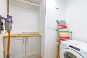 Cambridgeshire, CB3 9NP picture 6