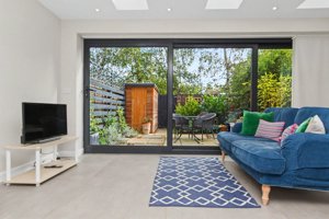 Cambridgeshire, CB3 9LE picture 6