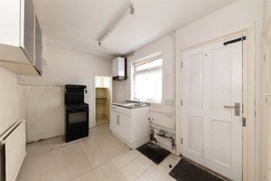 Cambridgeshire, CB3 0HS picture 5