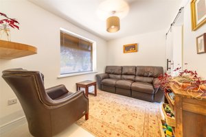 Cambridgeshire, CB4 2EG picture 4