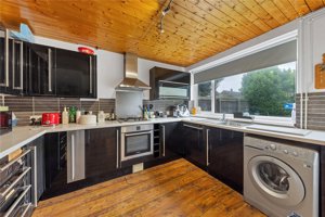 Cambridgeshire, CB4 1TZ picture 5