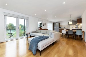 Cambridgeshire, CB4 1WA picture 1