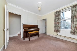 Cambridgeshire, CB4 3LA picture 3