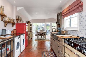 Cambridgeshire, CB4 1JD picture 3