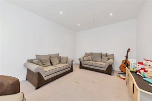 Cambridgeshire, CB5 8BX picture 3