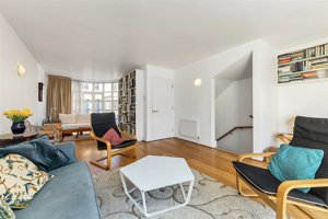 Cambridgeshire, CB5 8AW picture 2