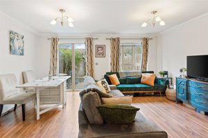 Cambridgeshire, CB5 8HG picture 4