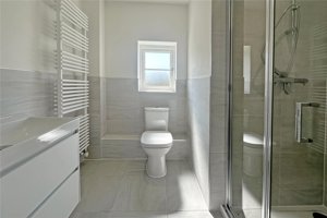 Suffolk, IP19 8TP picture 3