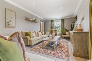 Suffolk, IP19 8TP picture 3