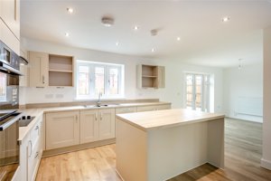 Holt, NR25 6EW picture 5