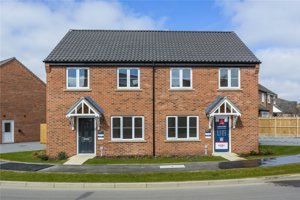 Holt, NR25 6EW picture 1